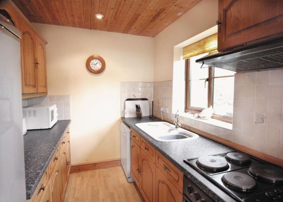 Cottage , Seaside Views, Quiet Beach, Awesome View بينداين المظهر الخارجي الصورة